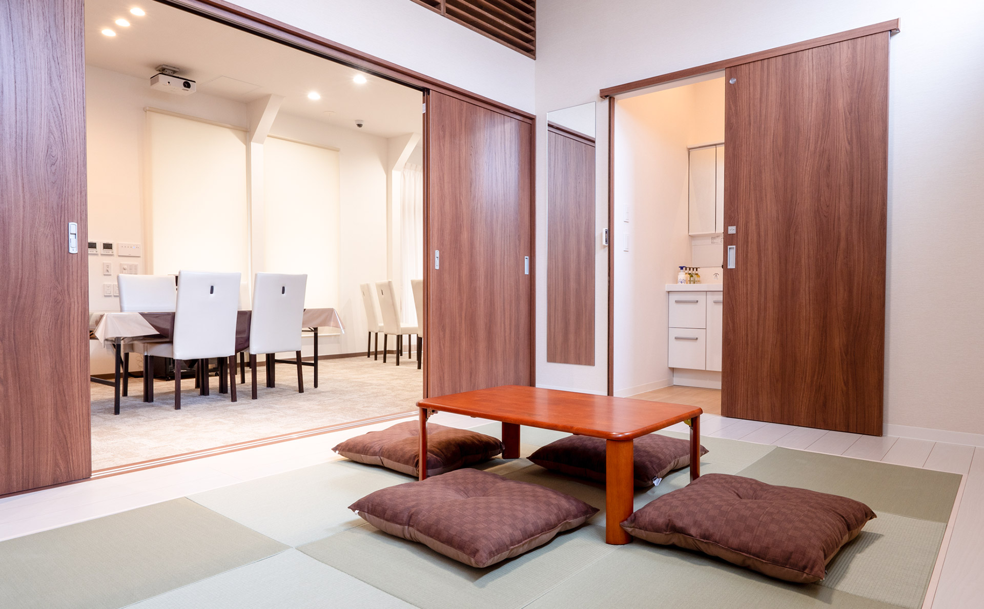 家族葬邸宅みつわ稲里中央店の式場写真