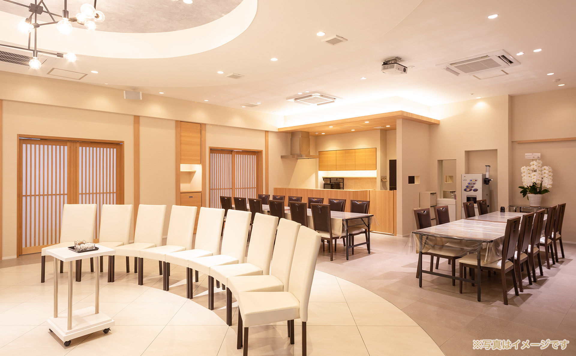 家族葬邸宅みつわ金井田店の式場写真
